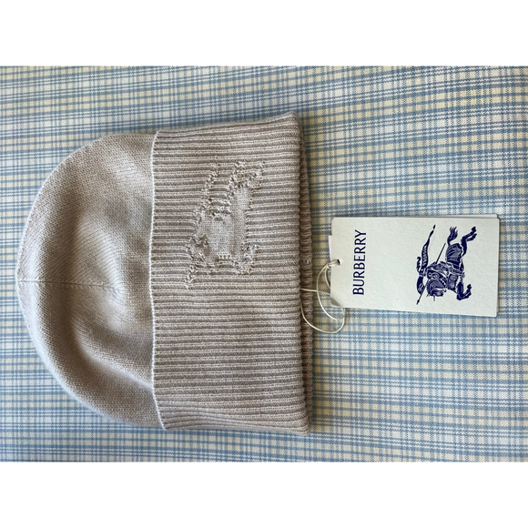 Burberry Accessories - NWT Burberry Beige Cashmere EKO Beanie 54-61cm